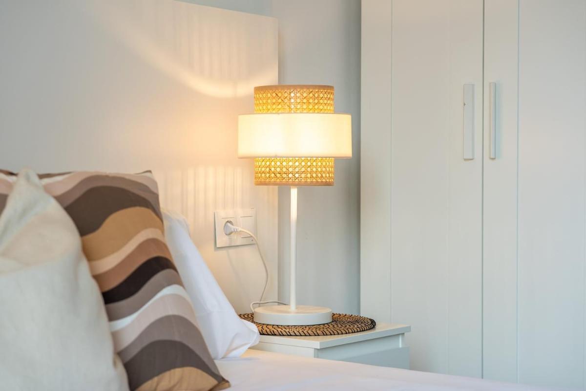 Lodging Apartments Liceu G1 Barcelona Zewnętrze zdjęcie