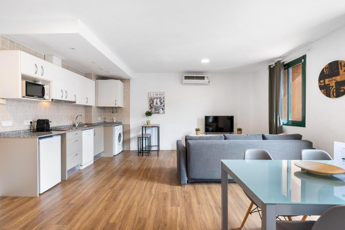 Lodging Apartments Liceu G1 Barcelona Zewnętrze zdjęcie