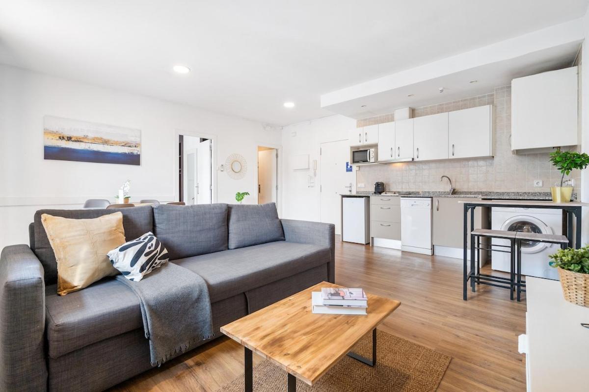 Lodging Apartments Liceu G1 Barcelona Zewnętrze zdjęcie