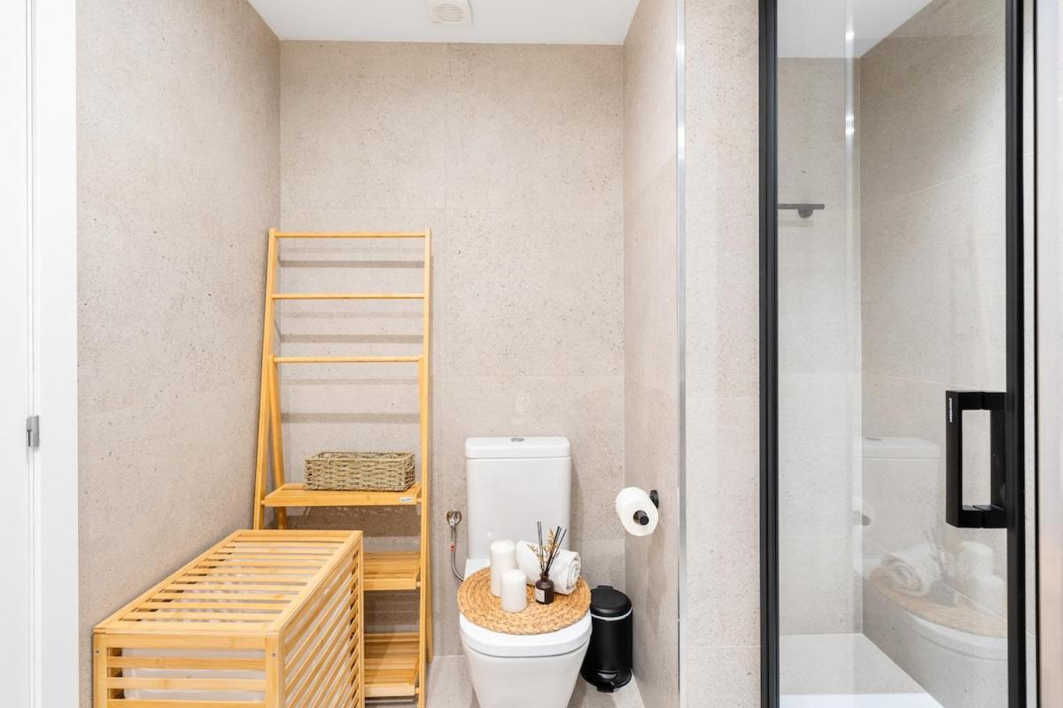 Lodging Apartments Liceu G1 Barcelona Zewnętrze zdjęcie