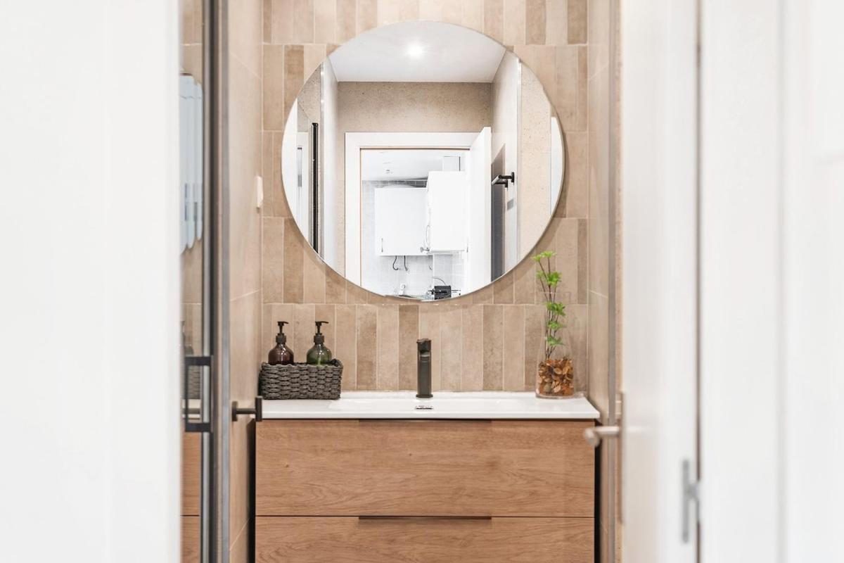 Lodging Apartments Liceu G1 Barcelona Zewnętrze zdjęcie