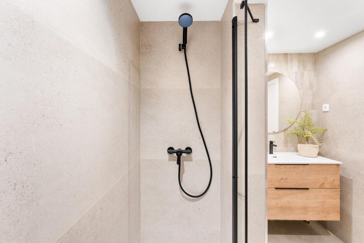 Lodging Apartments Liceu G1 Barcelona Zewnętrze zdjęcie