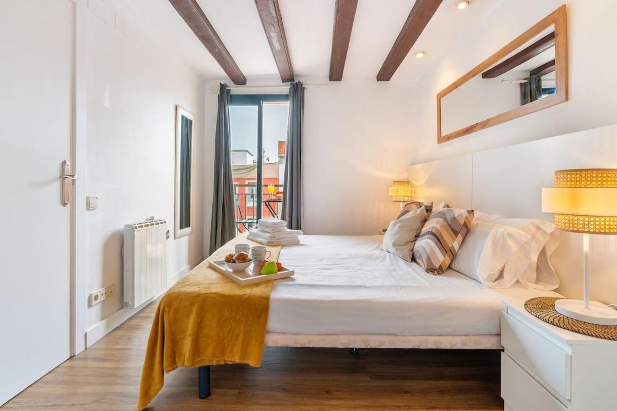 Lodging Apartments Liceu G1 Barcelona Zewnętrze zdjęcie
