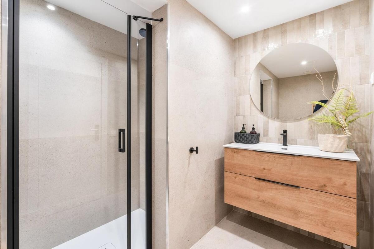Lodging Apartments Liceu G1 Barcelona Zewnętrze zdjęcie