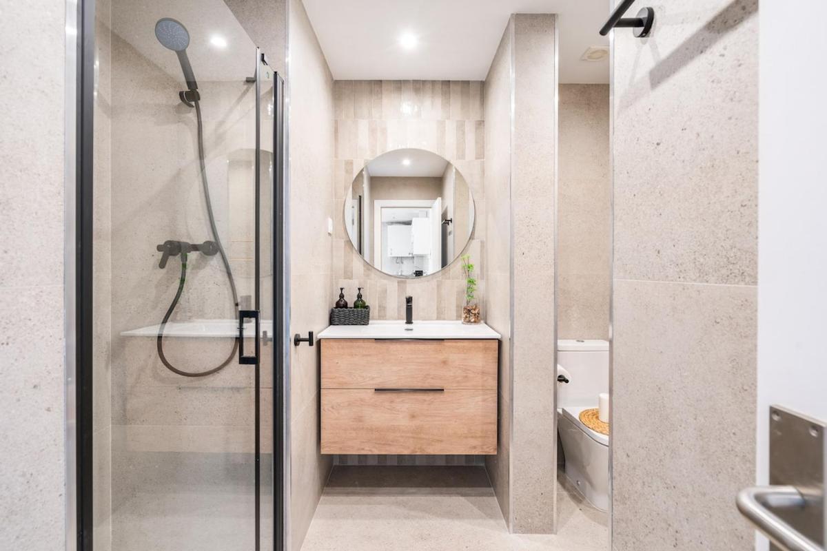 Lodging Apartments Liceu G1 Barcelona Zewnętrze zdjęcie