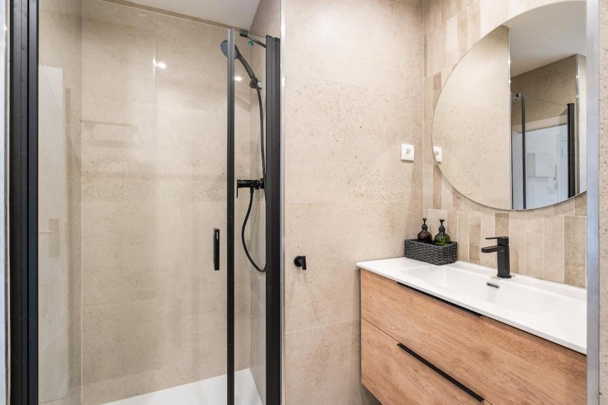 Lodging Apartments Liceu G1 Barcelona Zewnętrze zdjęcie